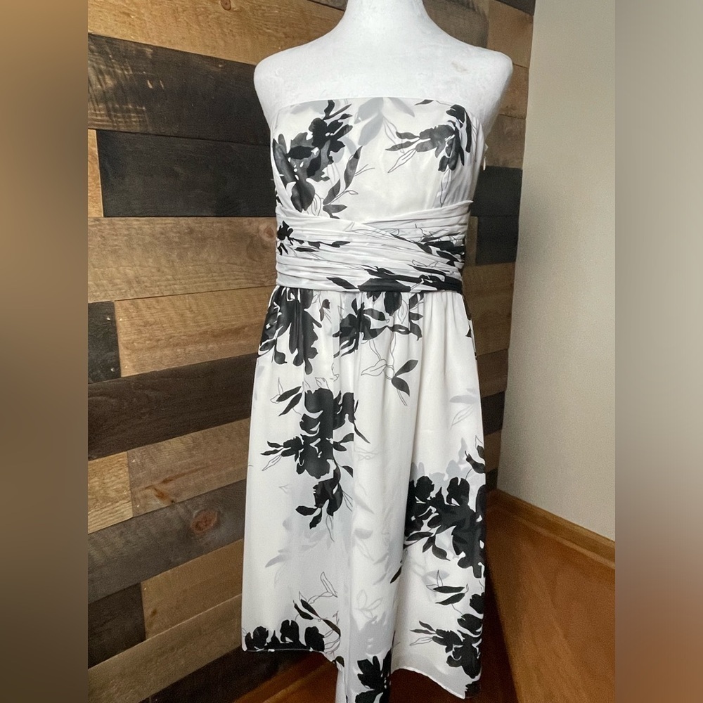 Ann Taylor Petite Satin Strapless Floral Black White Dress, Size 8 P